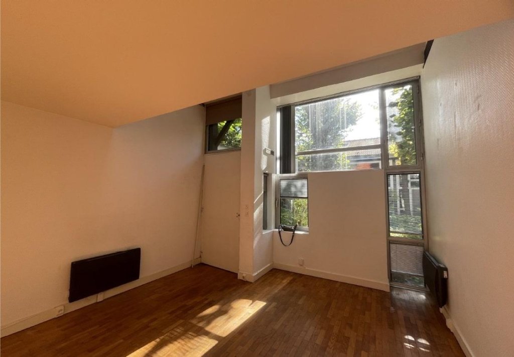 APPARTEMENT T2 A LOUER - CHARENTON LE PONT - 51.31 m2 - 1 363 &euro; charges comprises par mois