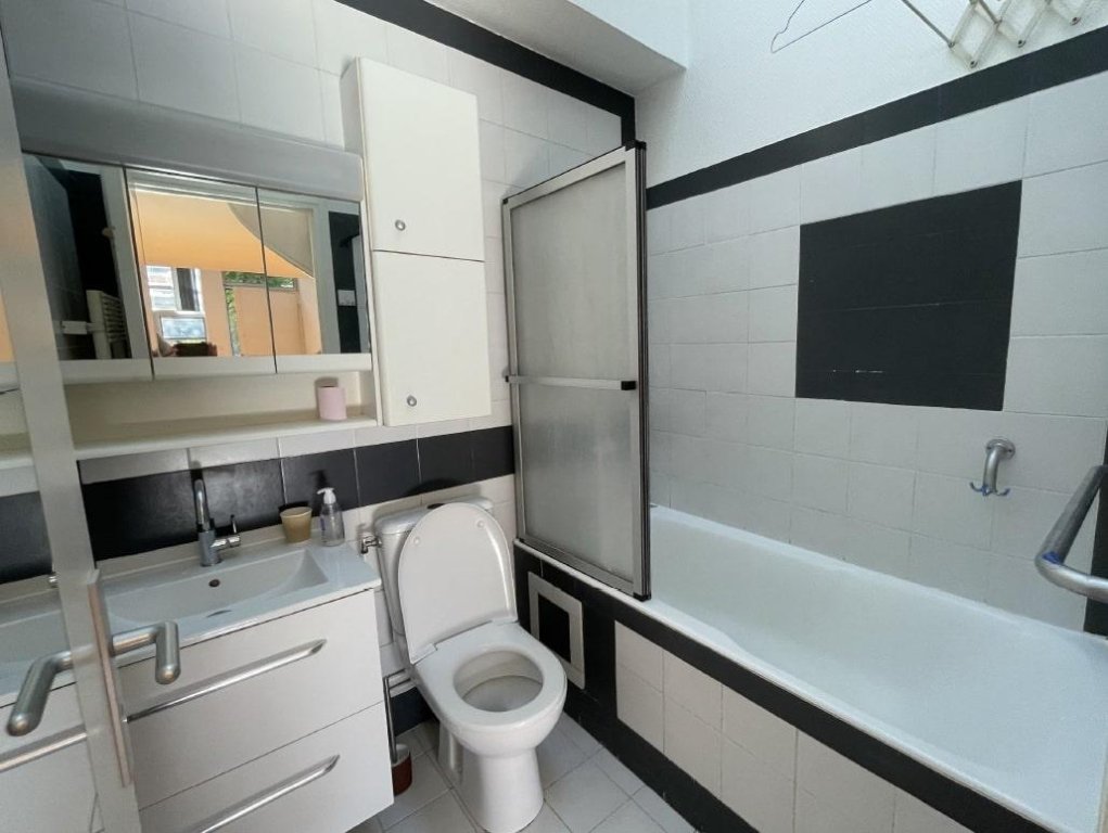 APPARTEMENT T2 A LOUER - CHARENTON LE PONT - 51.31 m2 - 1 363 &euro; charges comprises par mois