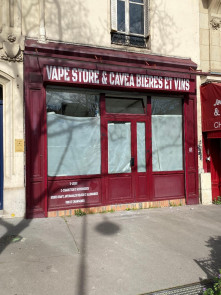 Boutique en Vente à Paris / 37 pièces 59m2
