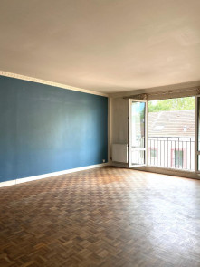 Appartement à rénover en Vente à St-maurice / 4 pièces 105m2